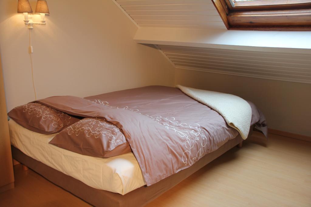 B&B Huize Bex NeerNeerpelt Zimmer foto